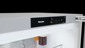KFN 4796 CD Edelstahl CleanSteel