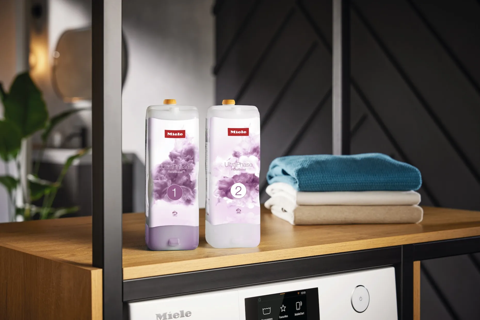 miele_ultraphase__floralb_3.webp Miele UltraPhase 1 FloralBoost Limited Edition